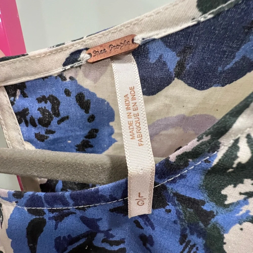 Free People Maye Poplin Tunic dress in a blue floral pattern. - Picture 7 of 7